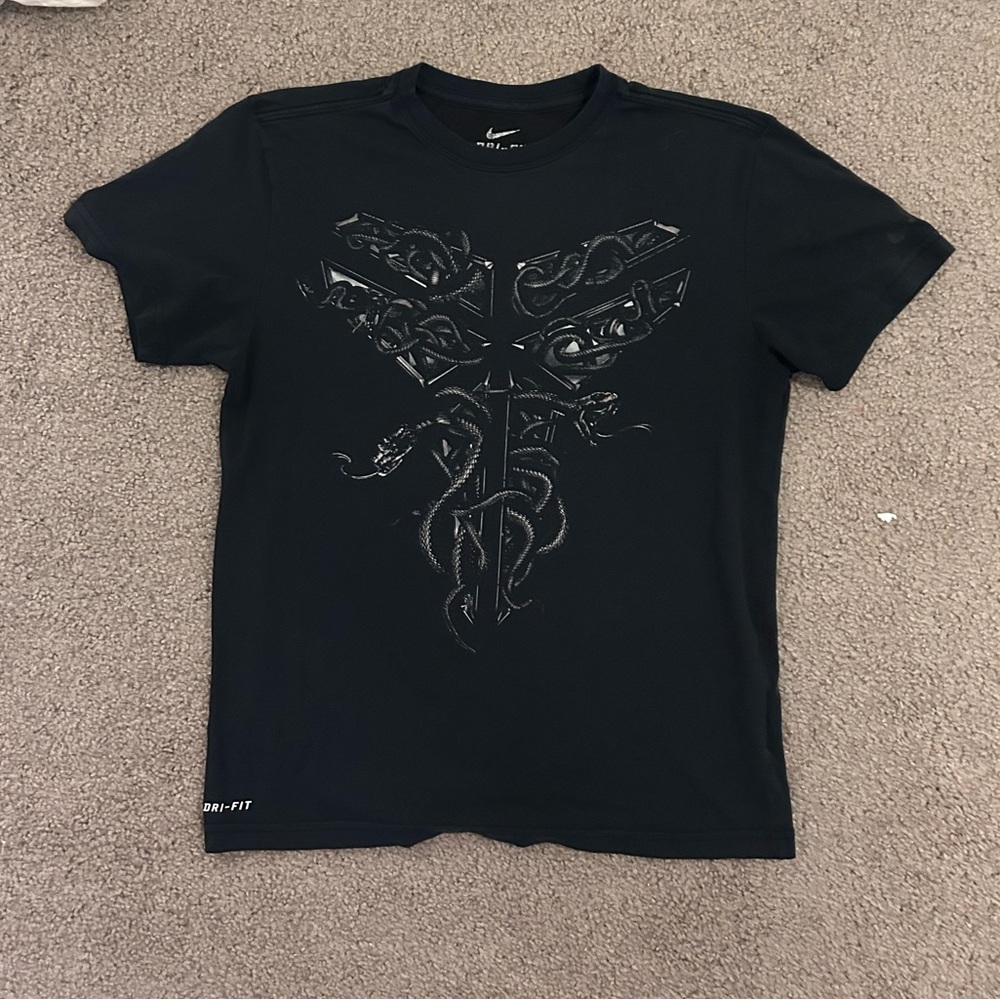 Nike Kobe Bryant t shirt size medium